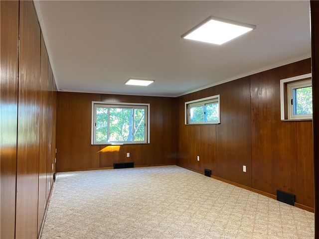 320 Charles Ave., New Kensington, PA 15068