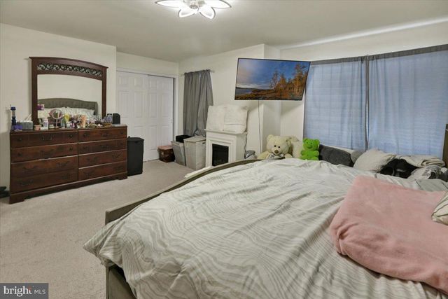 7 ROSALIES WAY, Temple, PA 19560