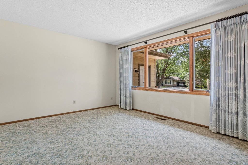 12611 Larch Street NW, Coon Rapids, MN 55448 — photo 5