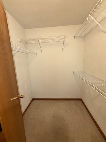 6546 OAKCREST Lane 6A, Loves Park, IL 61111