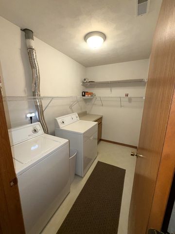 6546 OAKCREST Lane 6A, Loves Park, IL 61111