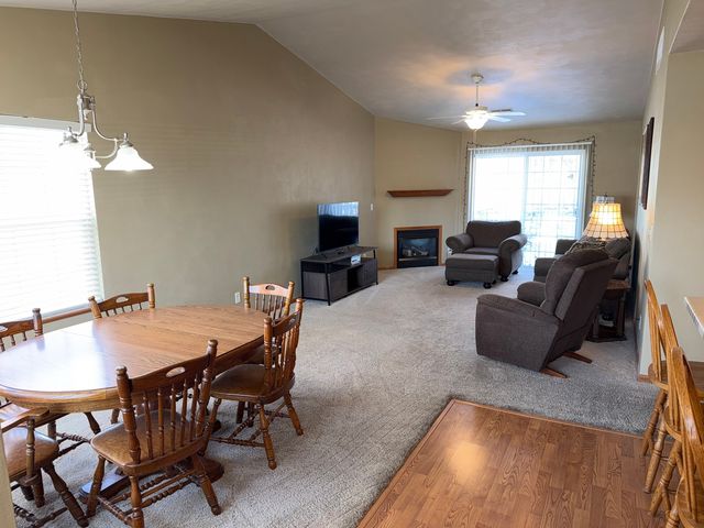 6546 OAKCREST Lane 6A, Loves Park, IL 61111