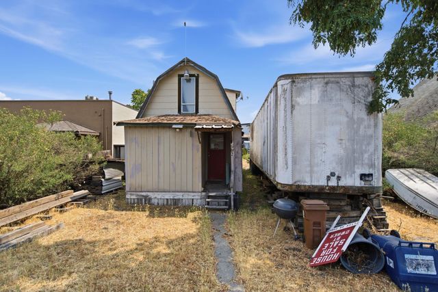 712 N Hogan St, Spokane, WA 99202