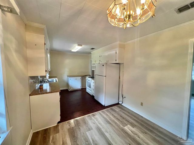 212 11th Ave, Atmore, AL 36502