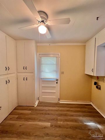 212 11th Ave, Atmore, AL 36502