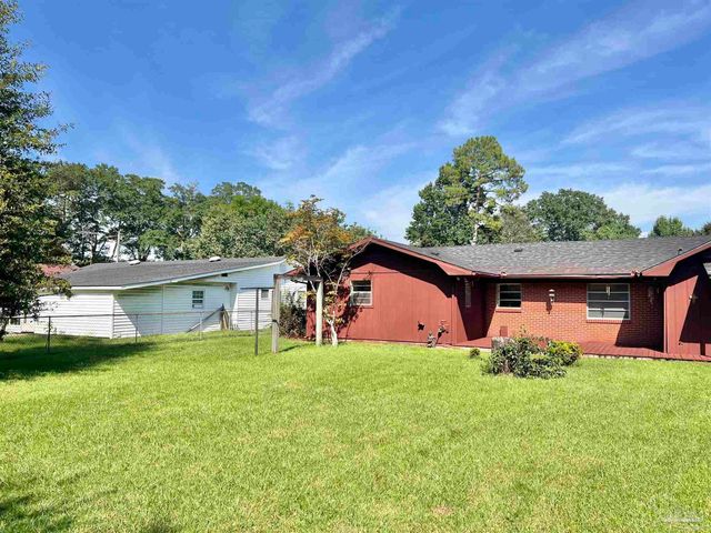 212 11th Ave, Atmore, AL 36502