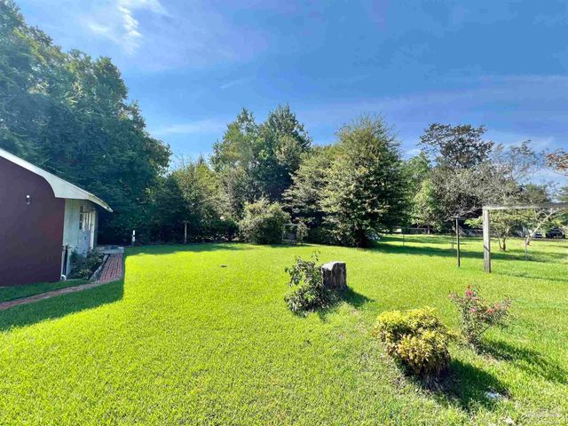 212 11th Ave, Atmore, AL 36502