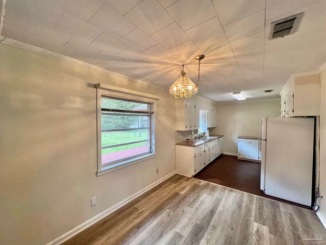 212 11th Ave, Atmore, AL 36502