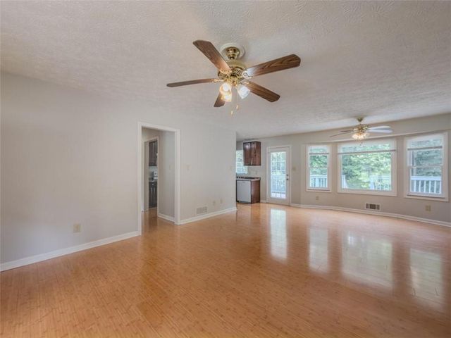 2050 Abington Lane, Snellville, GA 30078
