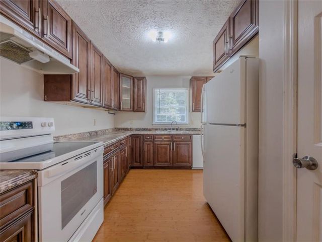 2050 Abington Lane, Snellville, GA 30078