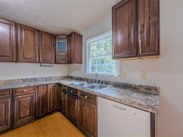 2050 Abington Lane, Snellville, GA 30078