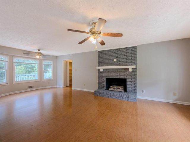 2050 Abington Lane, Snellville, GA 30078