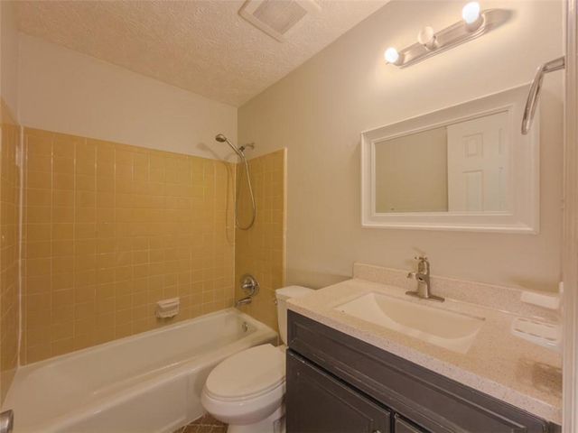 2050 Abington Lane, Snellville, GA 30078