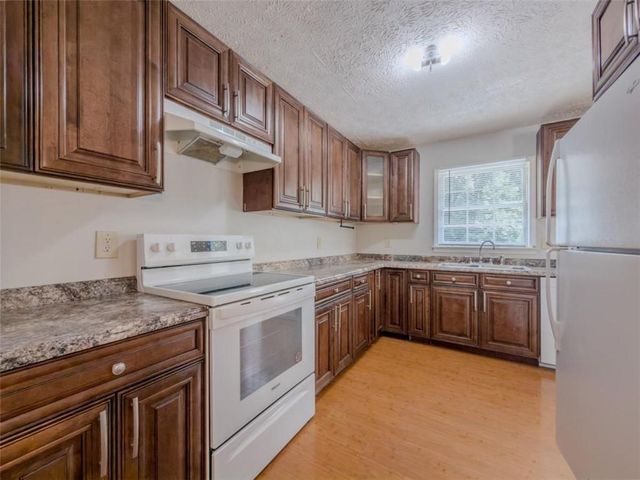 2050 Abington Lane, Snellville, GA 30078