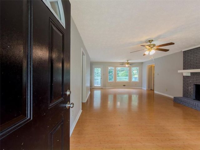 2050 Abington Lane, Snellville, GA 30078