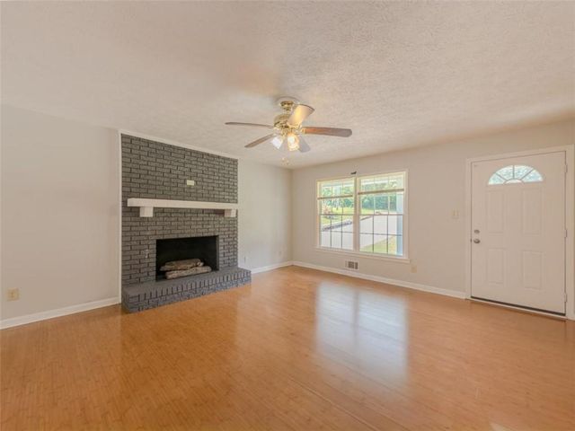 2050 Abington Lane, Snellville, GA 30078