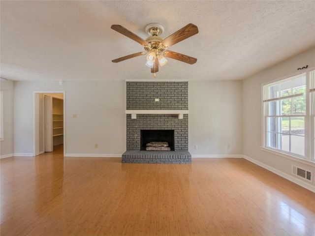 2050 Abington Lane, Snellville, GA 30078