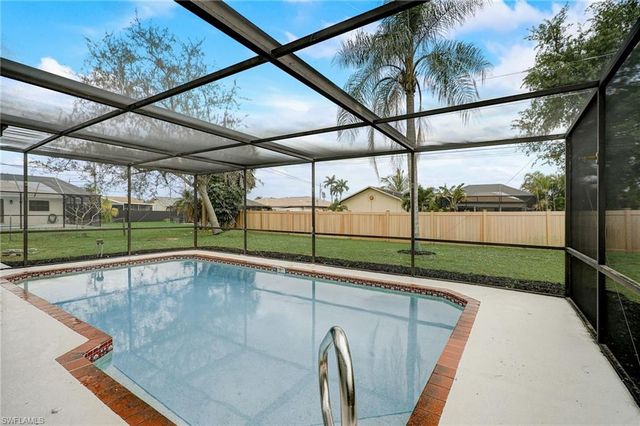 2214 SE 13th ST, Cape Coral, FL 33990