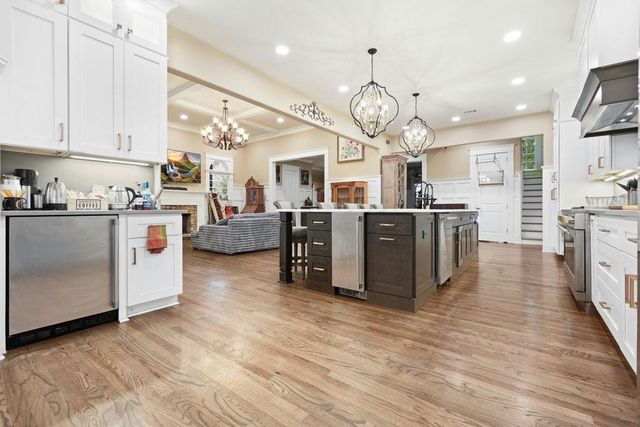 1451 Hedgewood Lane NW, Kennesaw, GA 30152