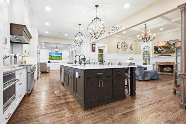 1451 Hedgewood Lane NW, Kennesaw, GA 30152