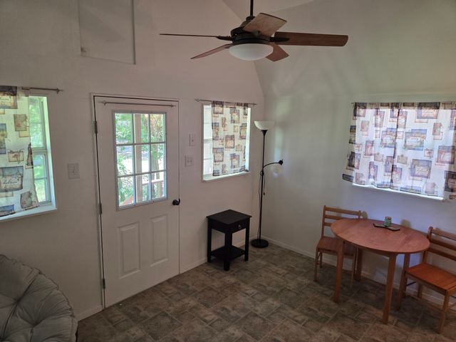 150 Dover Drive, Gordonville, TX 76245