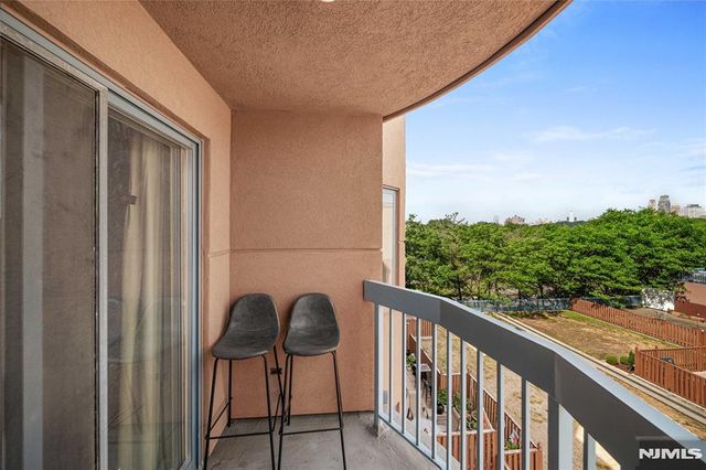 503 Hancock Court M503, Edgewater, NJ 07020