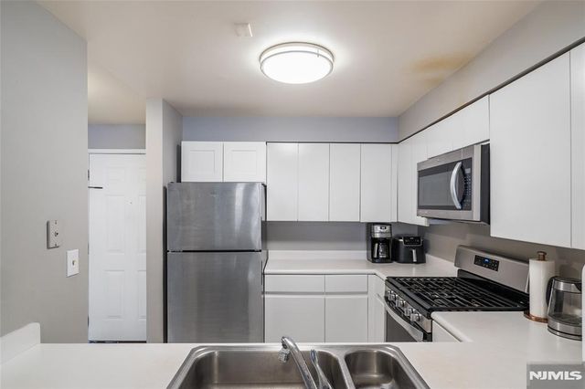 503 Hancock Court M503, Edgewater, NJ 07020