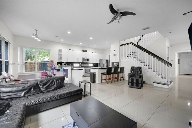 2007 NE 6th Ct, Homestead, FL 33033