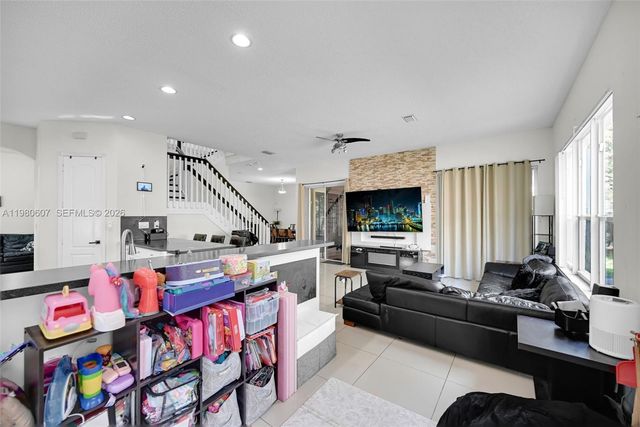 2007 NE 6th Ct, Homestead, FL 33033