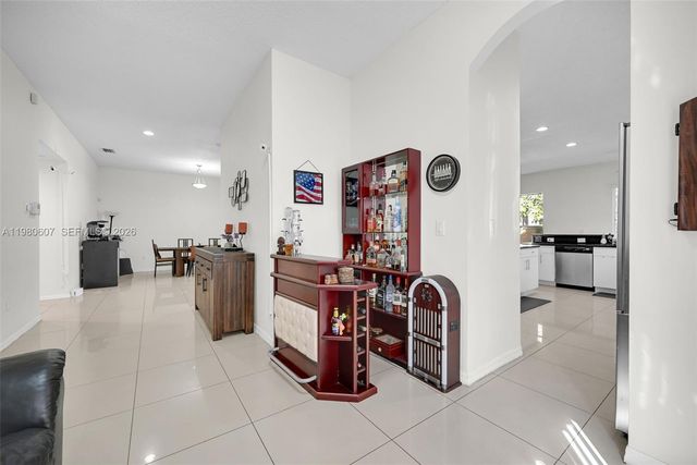 2007 NE 6th Ct, Homestead, FL 33033