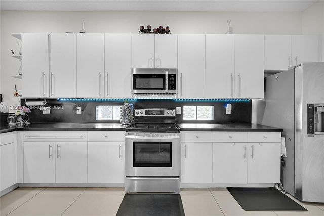 2007 NE 6th Ct, Homestead, FL 33033