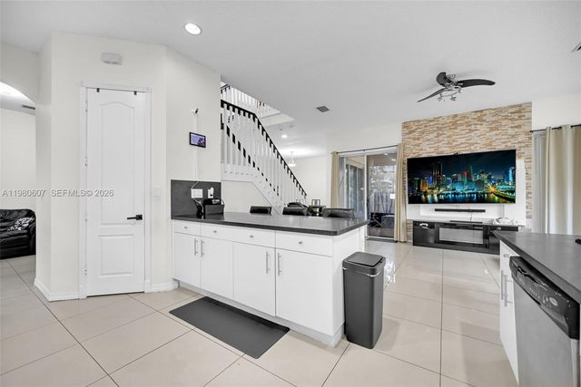 2007 NE 6th Ct, Homestead, FL 33033