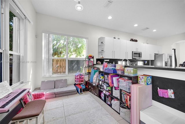 2007 NE 6th Ct, Homestead, FL 33033