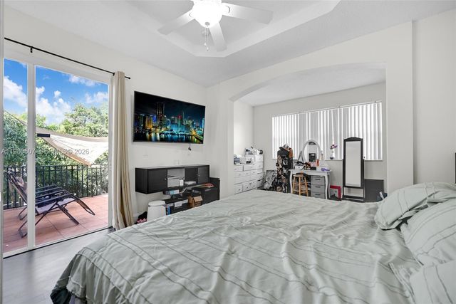 2007 NE 6th Ct, Homestead, FL 33033