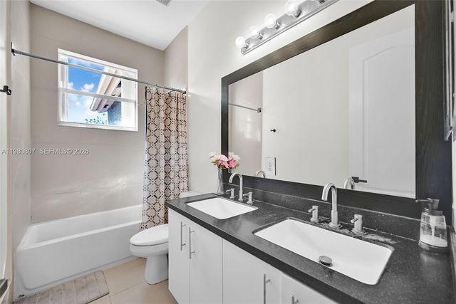 2007 NE 6th Ct, Homestead, FL 33033