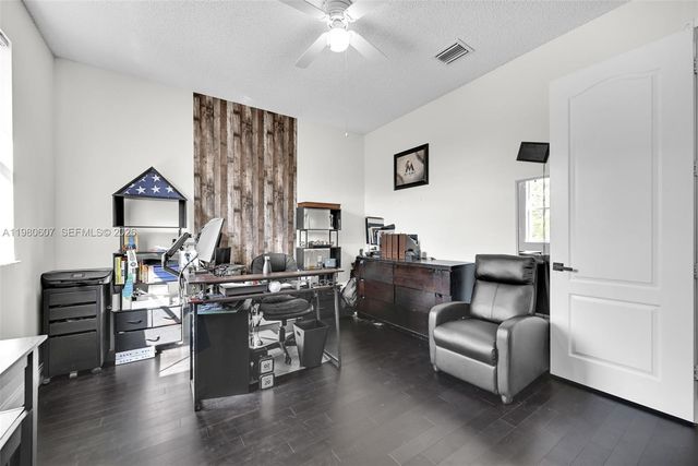 2007 NE 6th Ct, Homestead, FL 33033