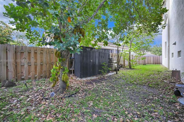 2007 NE 6th Ct, Homestead, FL 33033