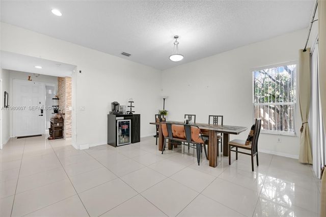 2007 NE 6th Ct, Homestead, FL 33033