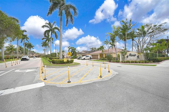 2007 NE 6th Ct, Homestead, FL 33033