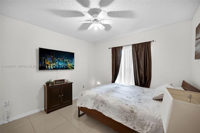 2007 NE 6th Ct, Homestead, FL 33033