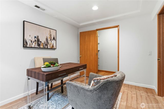 22109 93 Place W, Edmonds, WA 98020