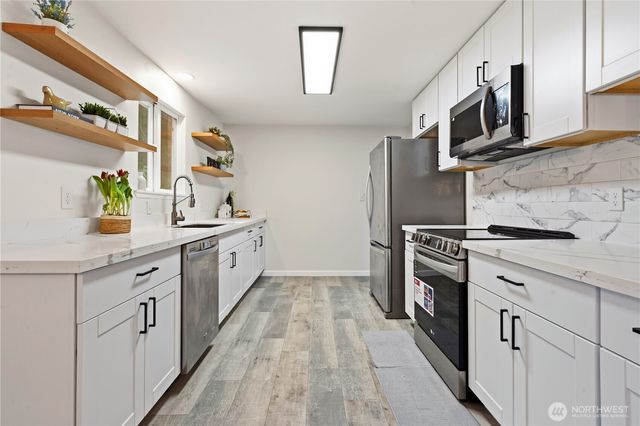 22109 93 Place W, Edmonds, WA 98020