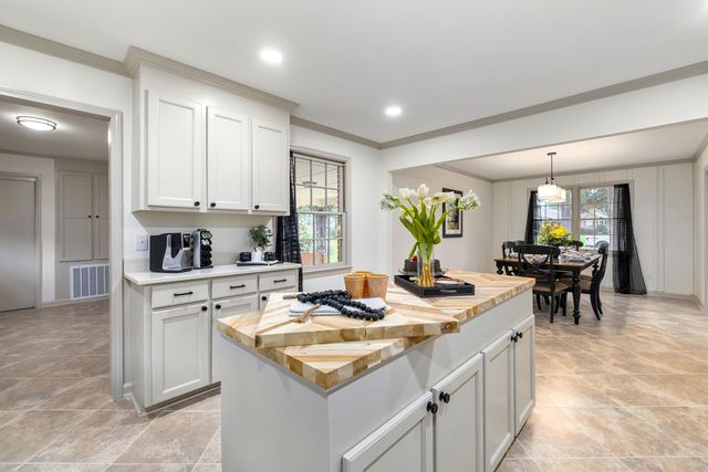 2 Robbins Avenue, Sumter, SC 29150