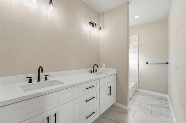 815 Magnolia Avenue, Crosby, TX 77532