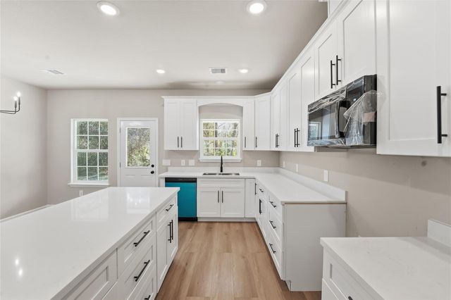 815 Magnolia Avenue, Crosby, TX 77532