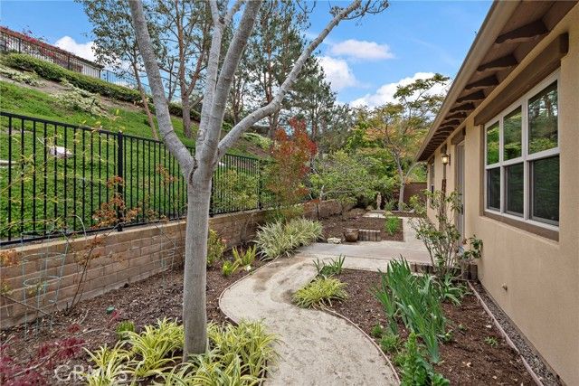 10 Gaucho Road, Ladera Ranch, CA 92694