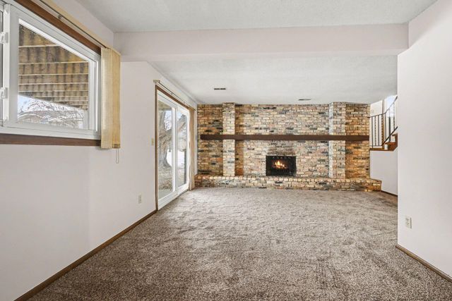 6925 Macbeth Circle, Woodbury, MN 55125