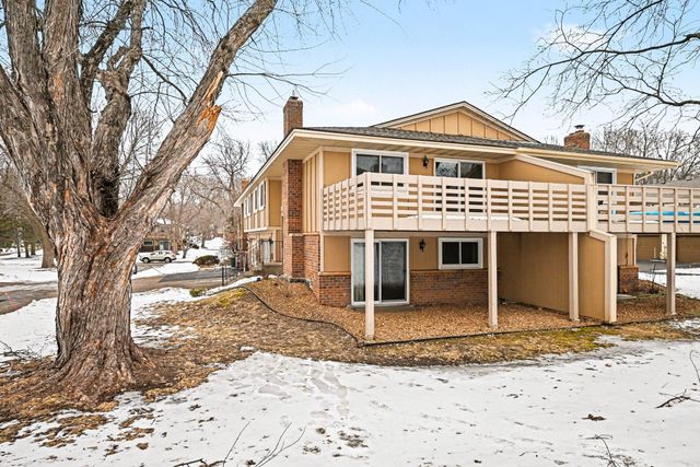 6925 Macbeth Circle, Woodbury, MN 55125