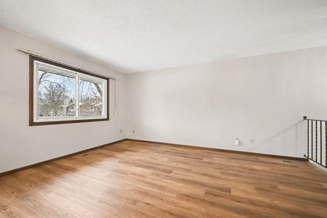 6925 Macbeth Circle, Woodbury, MN 55125