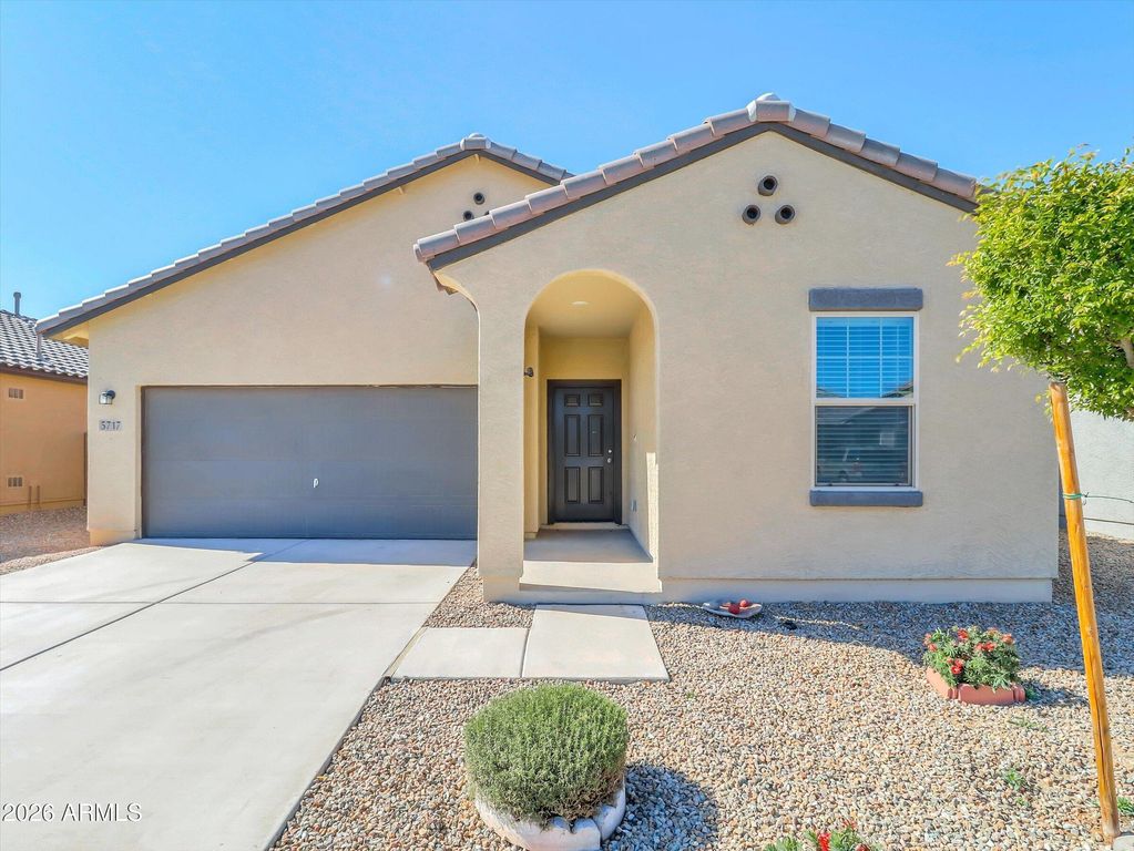 Image 2 of property listing at 5717 W COPLEN FARMS Road, Laveen, AZ 85339